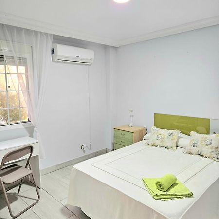 Hotel Habitación Privada a 15 min de la Playa/Piso Huelva Exterior foto