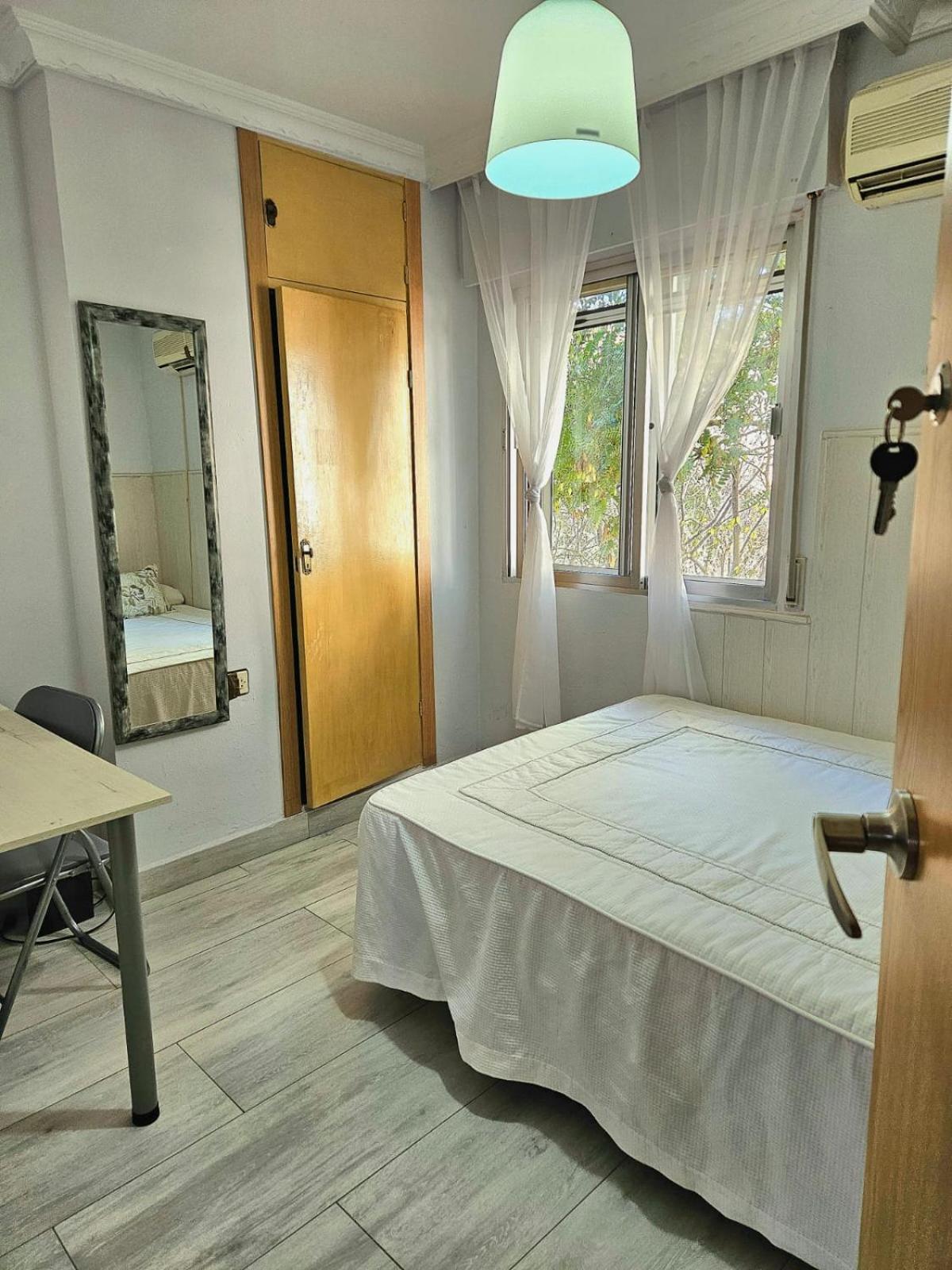 Hotel Habitación Privada a 15 min de la Playa/Piso Huelva Exterior foto